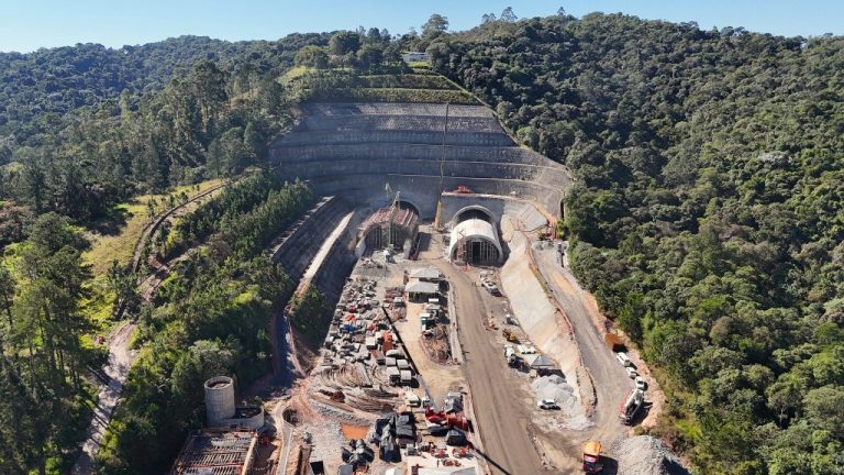 Dutra tem mudanças no trânsito no fim de semana para içamento de vigas de 170 toneladas do Rodoanel wp header logo 2742