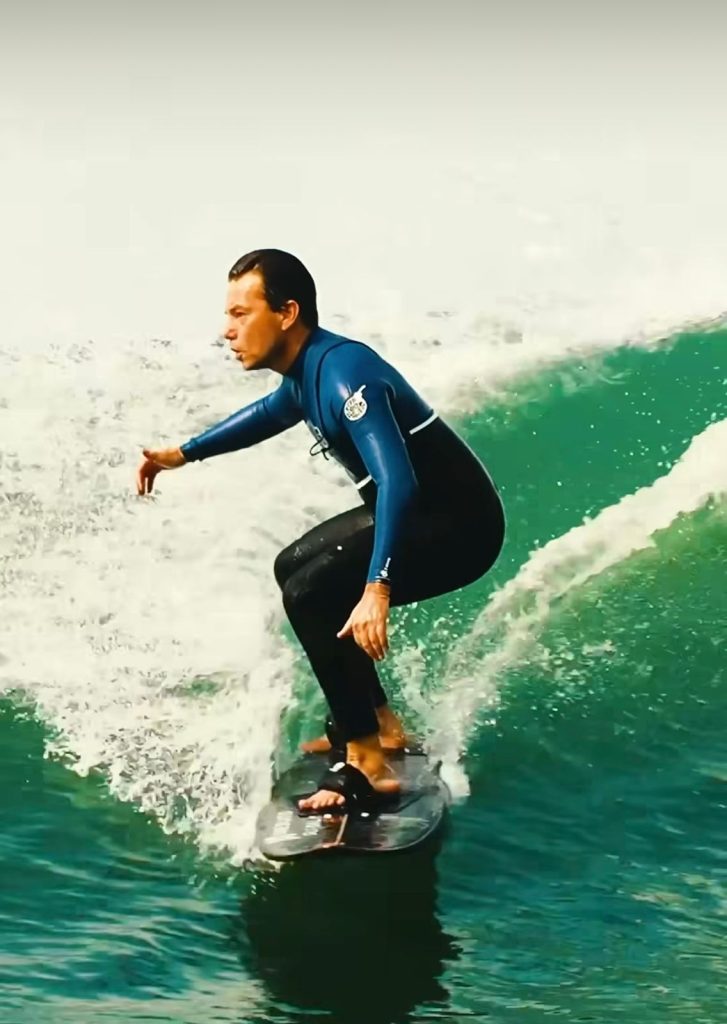 Mogiano e ícones do Surf mundial estreiam no streaming em documentário sobre Esporte e saúde mental 3 IMG 20251020 WA0099