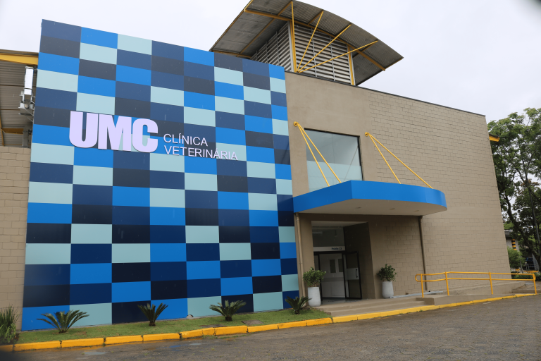 UMC realiza ação sobre cuidados veterinários durante o FestCão 2025 ClC3ADnicaVeterinC3A1ria UMC