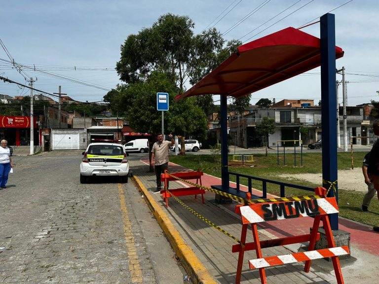 Vereador Denis conquista abrigo de ônibus para o Jardim Maitê IMG 20251105 WA0030