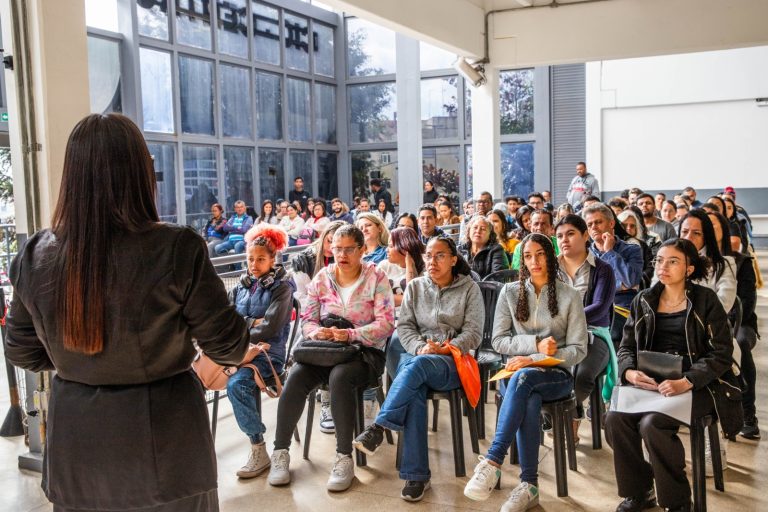 Prefeitura de Ferraz cadastra vagas temporárias para reforçar vendas de final de ano wp header logo 585