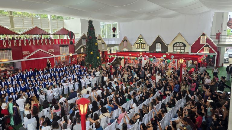 Saulo Souza inaugura Estação Natal 2025 e abre oficialmente as celebrações natalinas em Poá SauloSouzainauguraEstaC3A7C3A3oNatal2025eabreoficialmenteascelebraC3A7C3B5esnatalinasemPoC3A1
