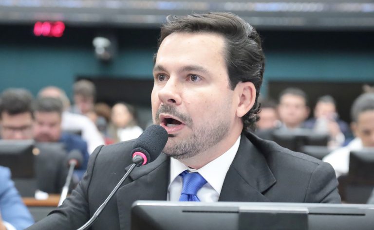 Comissão de Constituição e Justiça aprova fim de taxa de fiscalização sobre telefones celulares wp header logo 2742