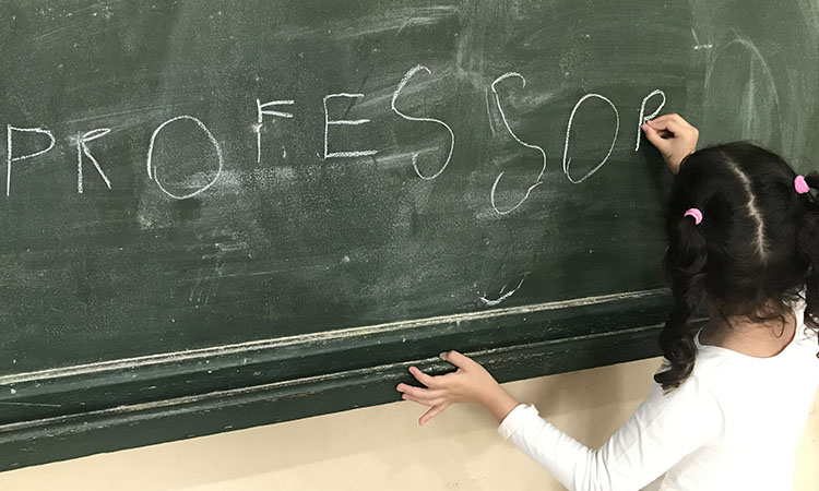 Dia dos Professores: educadores da rede municipal destacam o amor, a paciência e as marcas que ficam para a vida wp header logo 2960