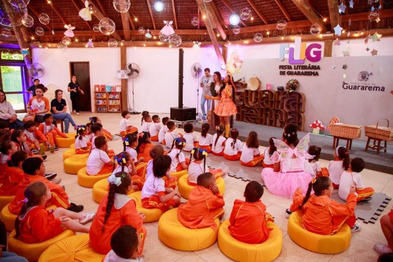 Passeio de trem, teatro e livros: FLIG leva alunos de Guararema a aventura literária wp header logo 3230