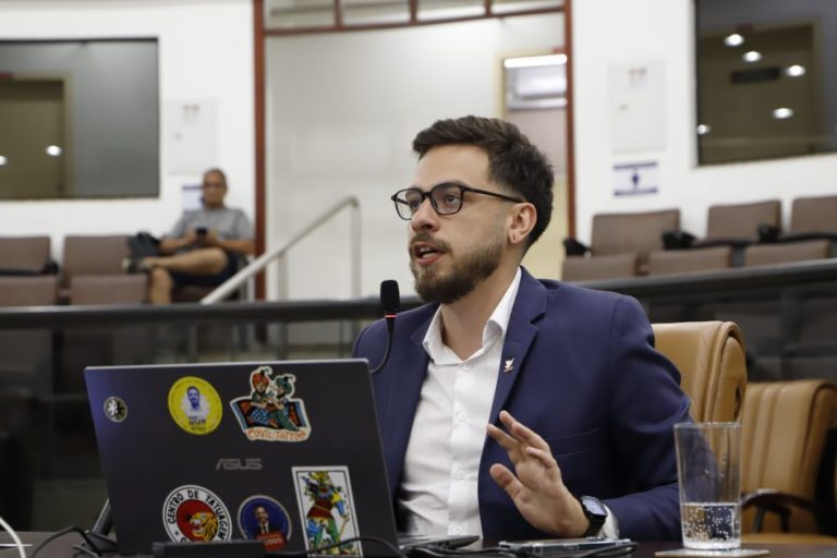 Gabriel Belém cobra limpeza de entulho descartado no Parque da Cidade wp header logo 3305