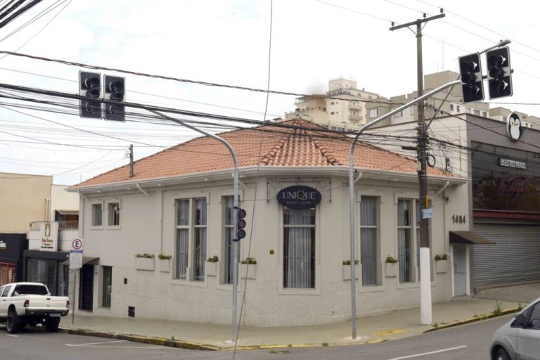Cruzamento das ruas Alferes José Caetano e Ipiranga recebe novos semáforos wp header logo 3308