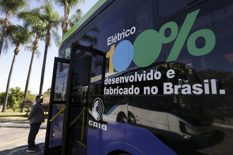 Projeto cria política nacional para eletrificar frota de ônibus e caminhões no Brasil wp header logo 3946